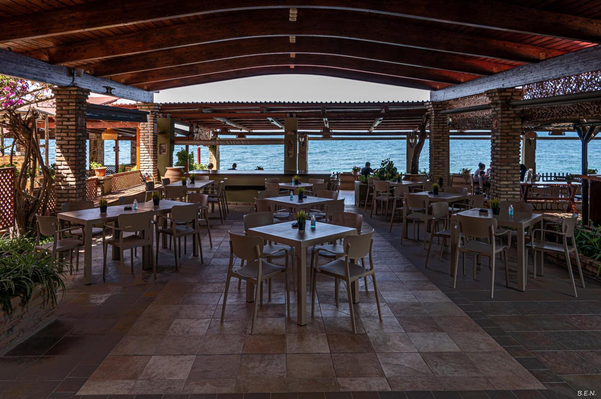 Castella Beach Alissos Luaran gambar
