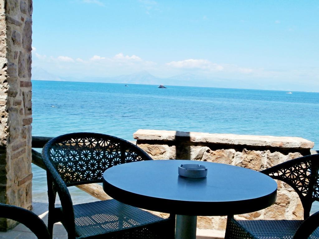 Castella Beach Alissos Luaran gambar